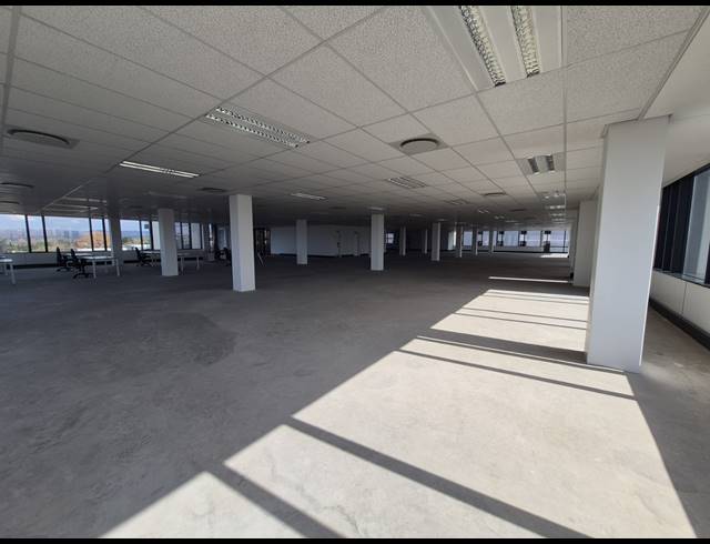 1,283M² OFFICE TO LET IN SANDTON CENTRAL